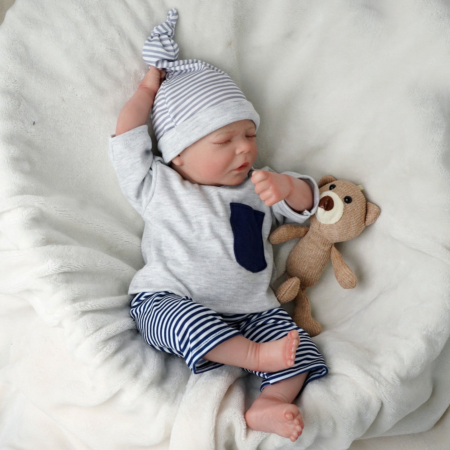 Brastoy Bebê Reborn Boneco 100% Silicone Menino Realista 48cm OTA-IG262CS