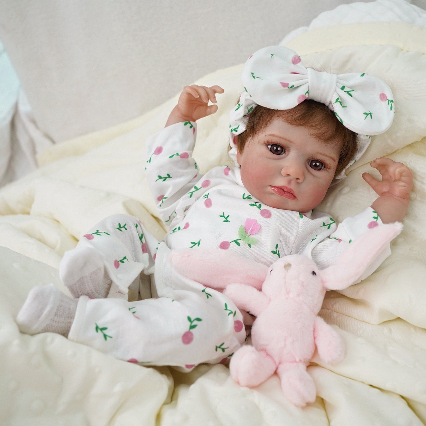Brastoy Menina Bebê Reborn Pintada Silicone Boneca 48cm Princesa Vestido Branco OTA-IG229CS