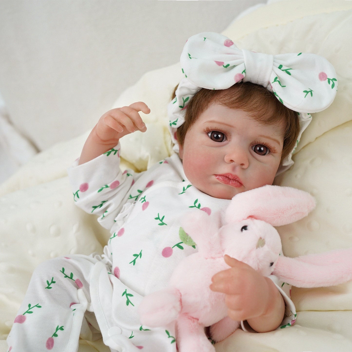 Brastoy Menina Bebê Reborn Pintada Silicone Boneca 48cm Princesa Vestido Branco OTA-IG229CS