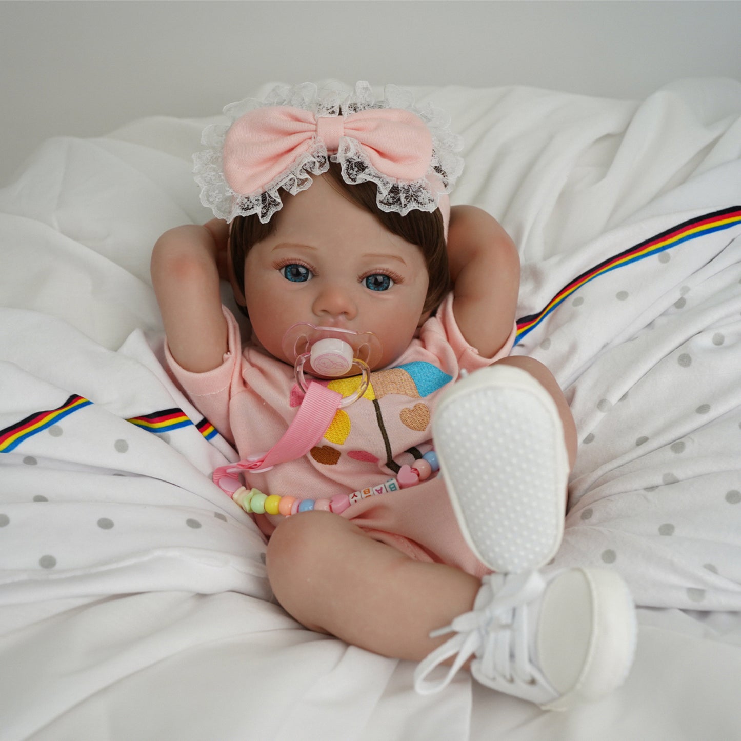 Brastoy Boneca Bebê Reborn Pintada Menina 48cm Corpo De Silicone OTA-IG594CS