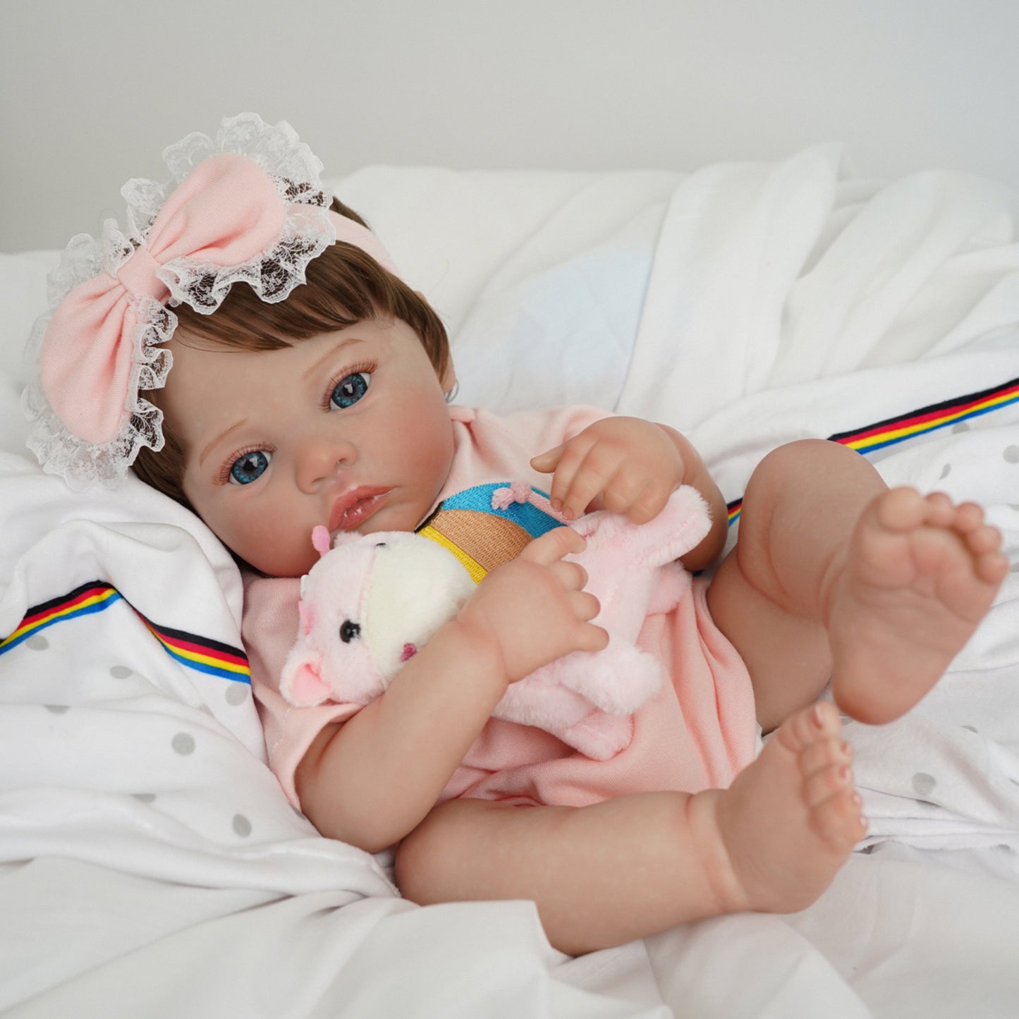 Brastoy Boneca Bebê Reborn Pintada Menina 48cm Corpo De Silicone OTA-IG594CS