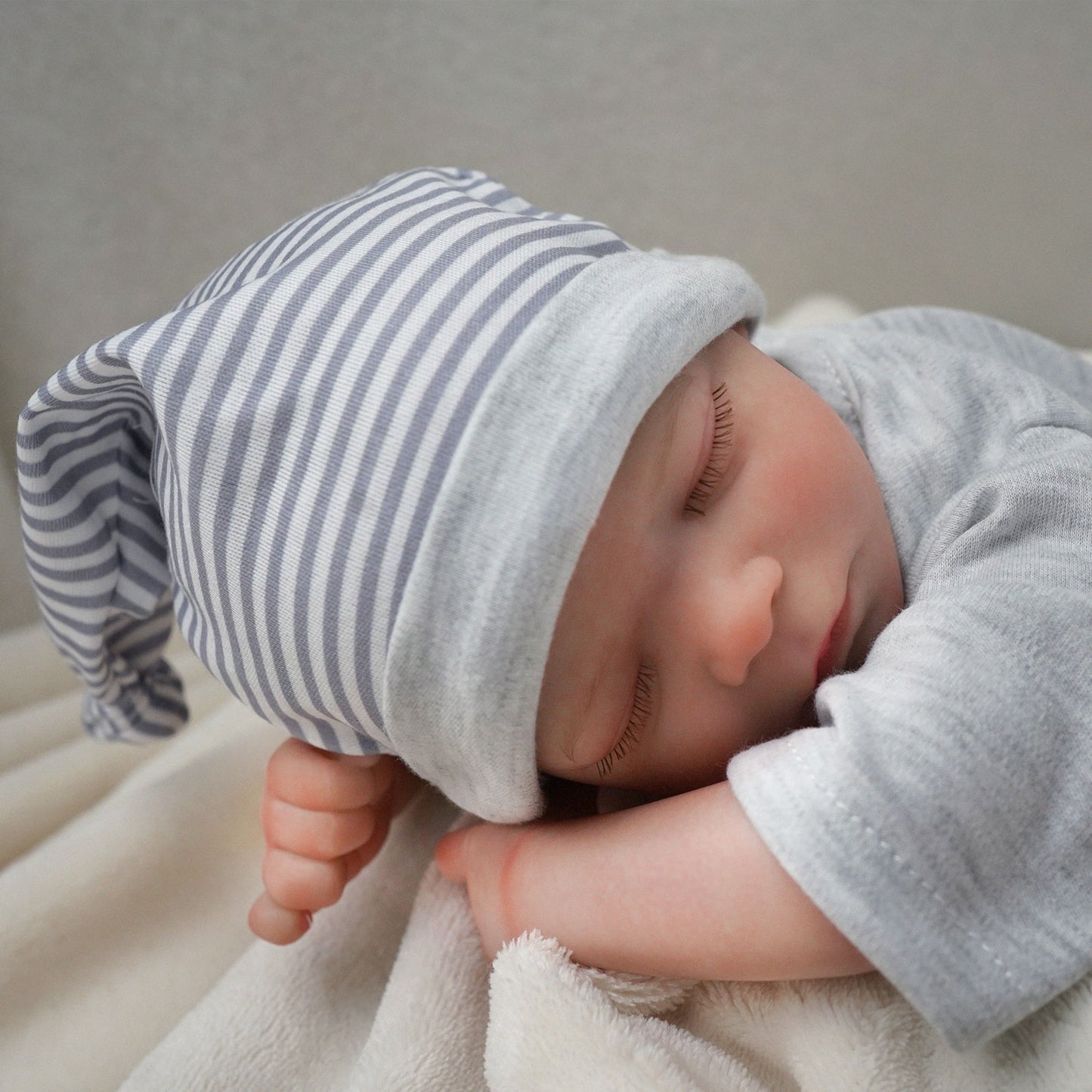 Brastoy Bebê Reborn Boneco 100% Silicone Menino Realista 48cm OTA-IG262CS