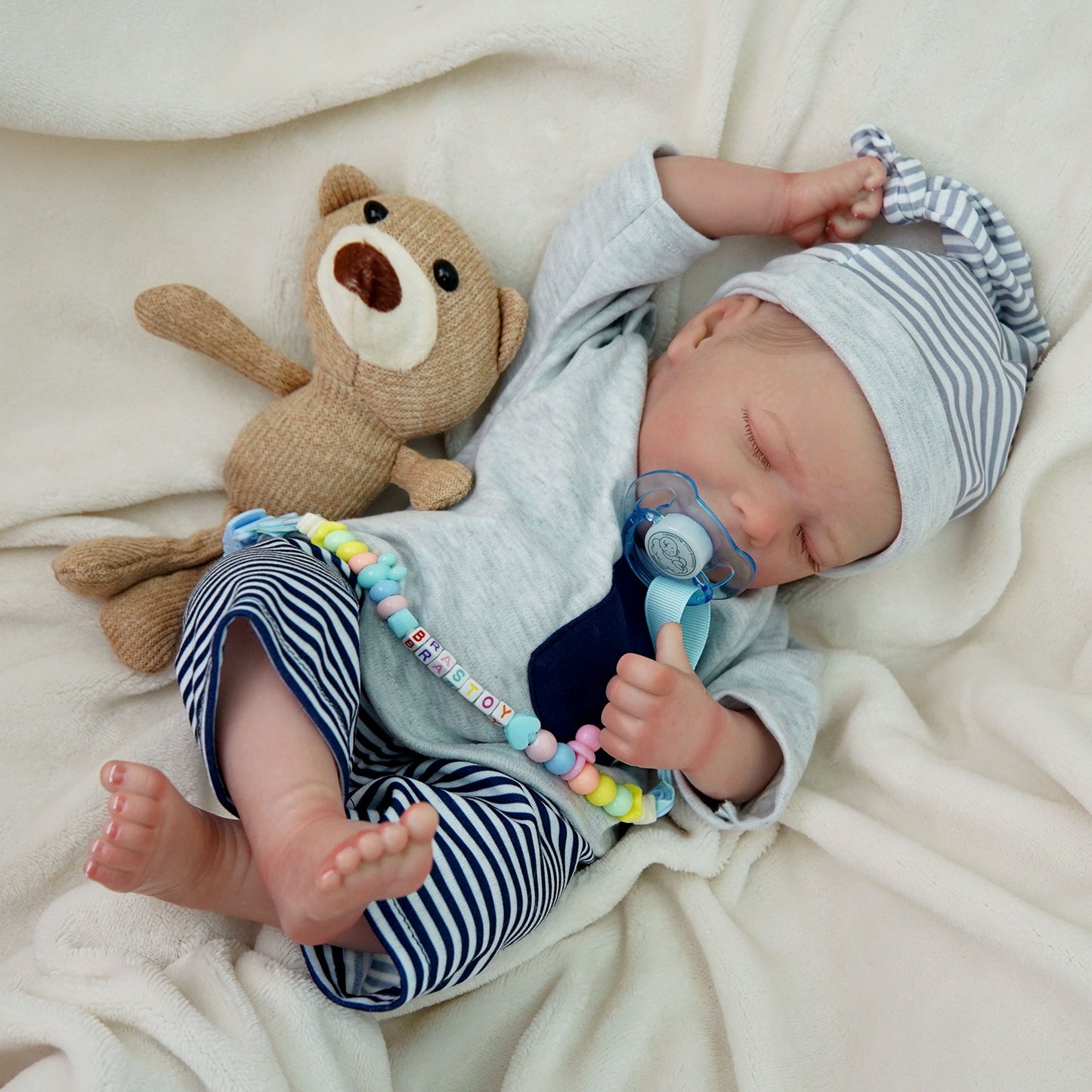 Brastoy Bebê Reborn Boneco 100% Silicone Menino Realista 48cm OTA-IG262CS