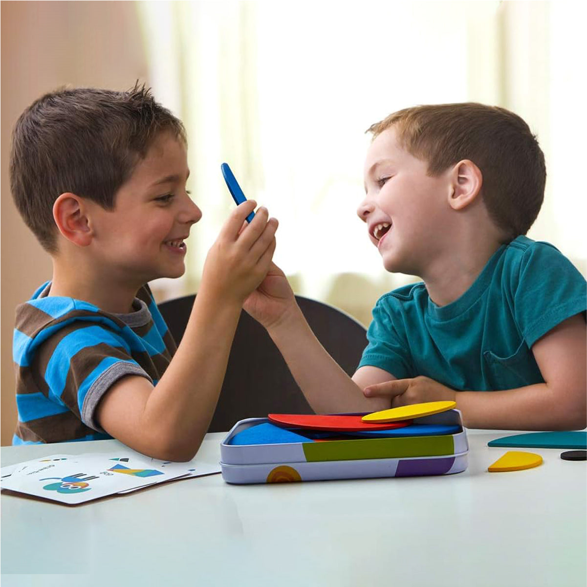 Brinquedo de Aprendizagem Montessori - Quebra-cabeça de Madeira, Contendo 36 Blocos e 60 Cartas, Adequada para Crianças de 1 a 3 Anos   CB903